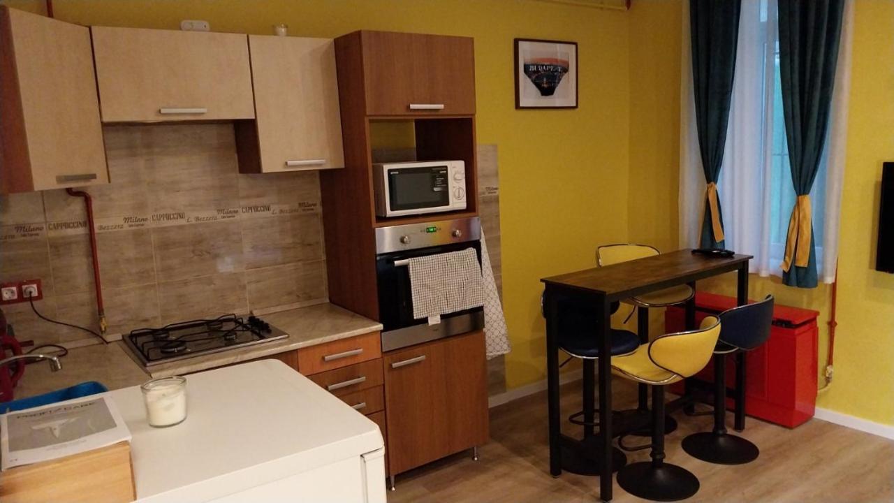 Yellow Blue Apartment Budapest Exterior foto